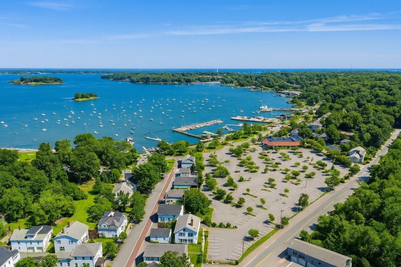 Best Bathroom Remodeling pros in Saint Charles, IL